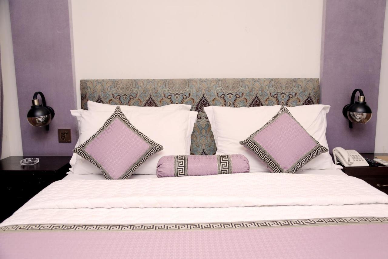 Shelton Hotel Lahore Exterior photo